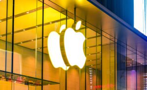 Apple Briefly Becomes World's Most Valuable Company as AI Plans Ignite Investor Enthusiasm