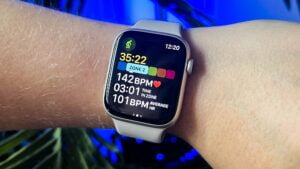 Study Reveals Mixed Impact of Apple Watches on Atrial Fibrillation Patients